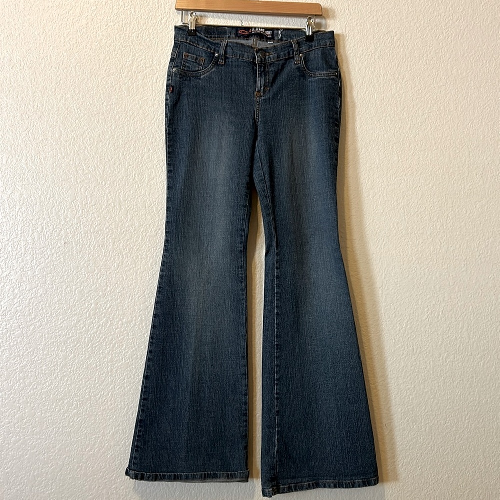 Woman Flares Jean